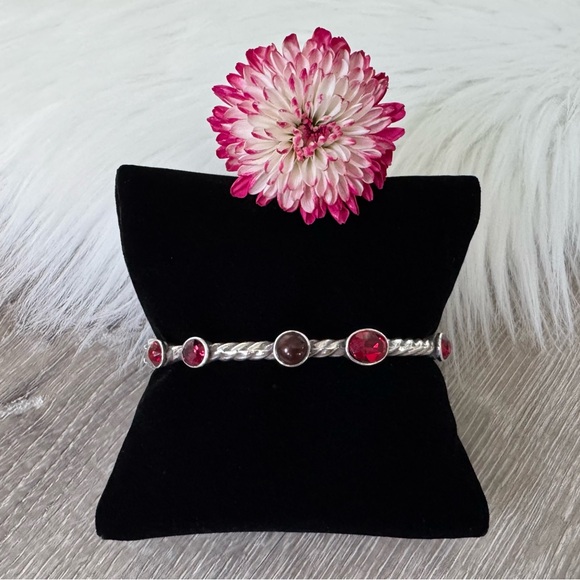 ❤️ BRIGHTON Monte Carlo Hinged Bangle - Picture 3 of 9